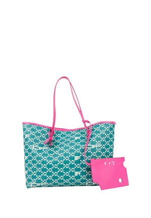 Torba typu tote w kolorze teal z białymi geometrycznymi wzorami i różowym obszyciem, z długimi różowymi uchwytami oraz odpinaną małą różową saszetką.