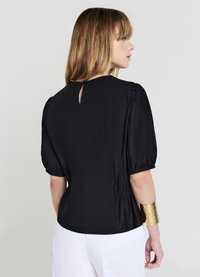 Calliope Camicetta - ultrablack