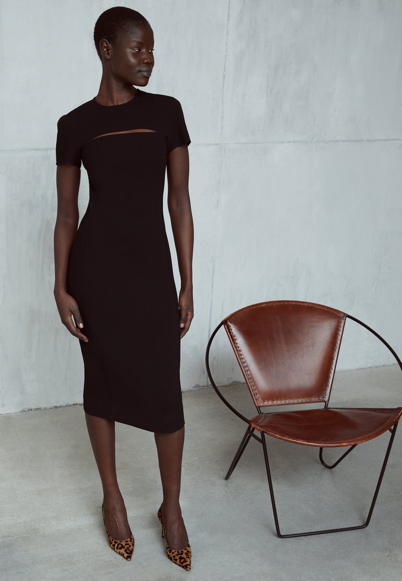 Damen Kleider | Victoria Beckham PEEKABOO TSHIRT FITTEDEtuikleidblack/schwarz - WT42523 Damen Kleider | Victoria Beckham PEEKABOO TSHIRT FITTEDEtuikleidblack/schwarz - WT42523