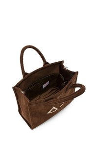 Borsa a spalla in velluto corduroy marrone con due manici e apertura superiore. L'interno è foderato e presenta una tasca con zip. Ha un logo bianco.