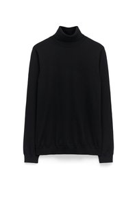 Czarny sweter z golfem o dopasowanym kroju, prążkowanym dekolcie i mankietach; gładka tekstura w jednolitym kolorze.