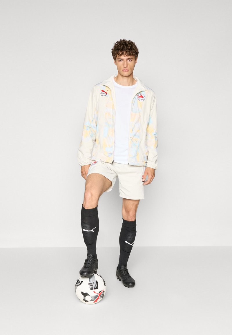 Puma KIDSUPER RBS TRAVEL SHORT - Klubové oblečení - elektro blue/frosted ivory