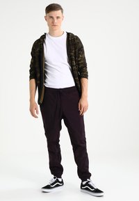 Urban Classics INTERLOCK CAMO ZIP  - Chaqueta de punto - wood