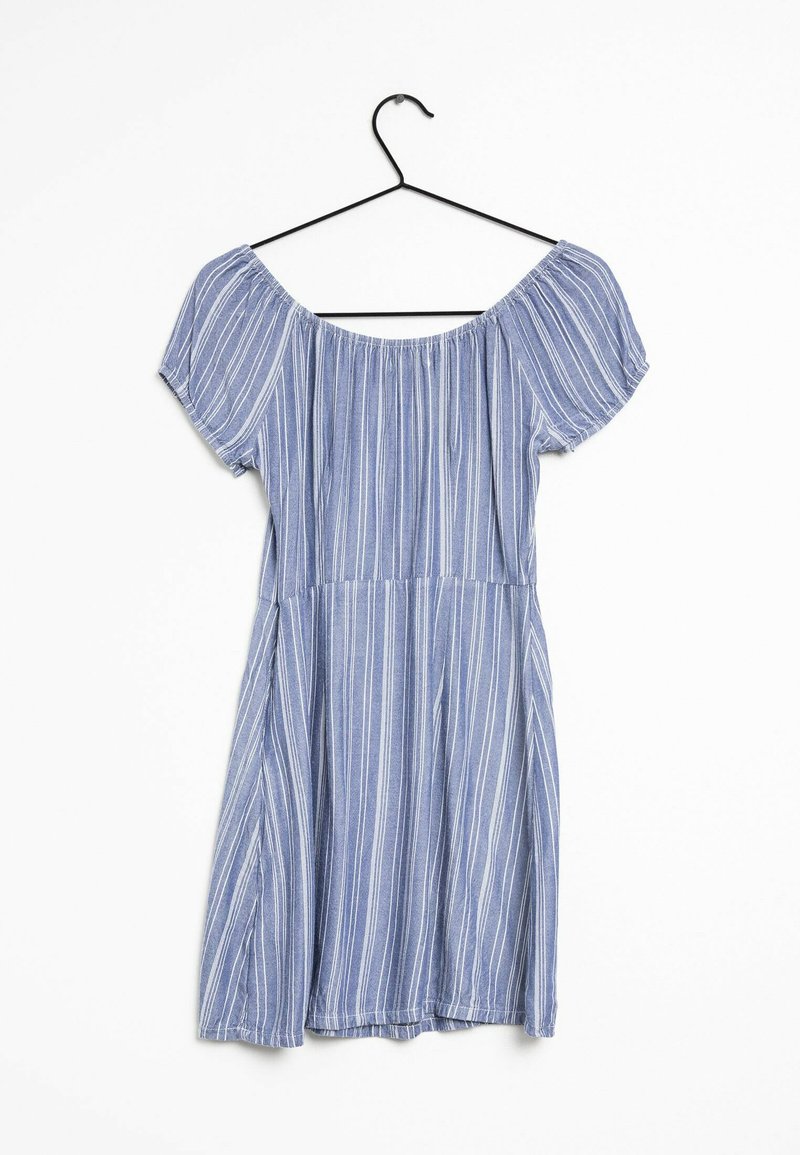 periwinkle formal dress Pearl Gown in Celtic Princess Dress Size:40