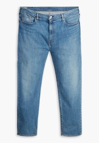 Jeans de denim azul con corte recto, que cuentan con cinco bolsillos, un cierre de botón y detalles de costura a lo largo de las costuras.