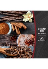 Woodwick WOODWICK ELLIPSE - CINNAMON CHAI - Duftkerze