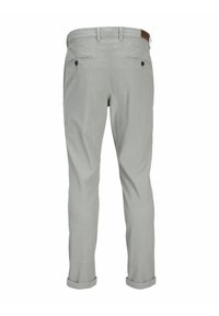 Jack & Jones JPSTMARCO JJFURY ANA - Chino - agave green