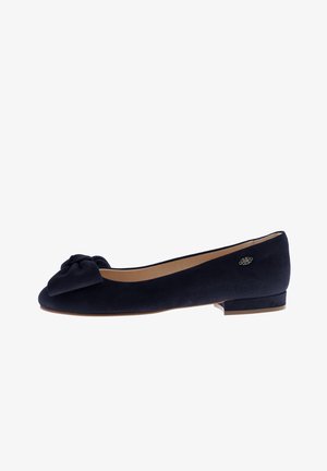 Navyblaue Wildleder-Balletschuhe mit einer geknoteten Schleifendetail an der Spitze und einem kleinen, flachen Absatz. Mit einer beigen Innensohle und einem dezenten Logo an der Seite.