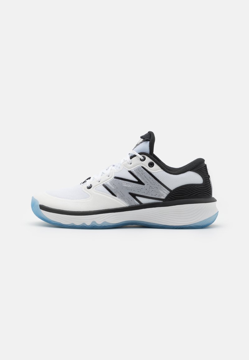 New Balance HESI Basketball shoes black Zalando