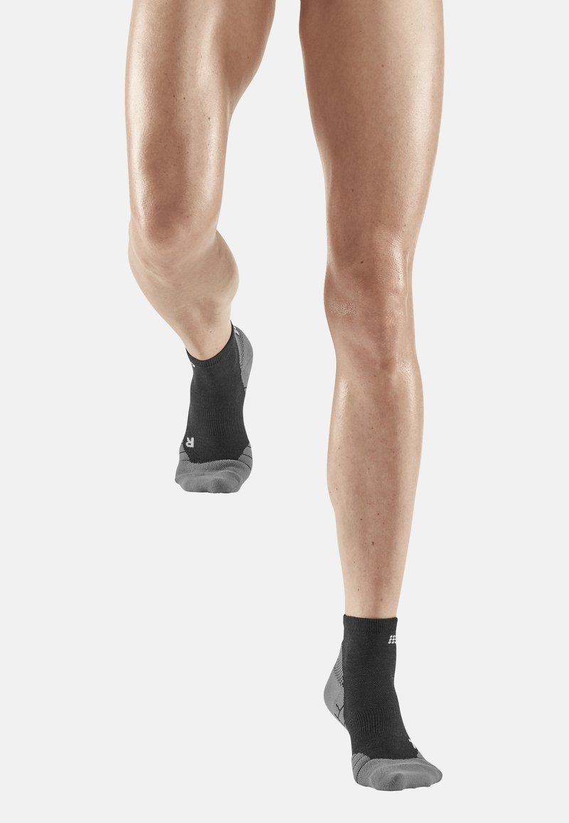 CEP LIGHT MERINO HIKING COMPRESSION SOCKS LOW CUT WOMEN - MADE IN GERMANY - Socks - black