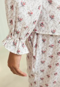 Laura Ashley SET REGULAR FIT - Yöasusetti - maisie sprigs