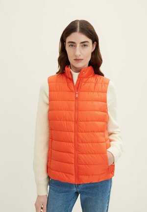 TOM TAILOR LIGHTWEIGHT MIT STEHKRAGEN  - Waistcoat - fever red