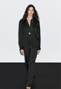 Massimo Dutti FLOWING SATIN LONG SLEEVE - Blus - black