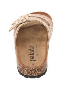 Kork-Sandale mit doppelt geflochtenen Riemen in hellbeige, gepolsterte Innensohle mit braunem Wildlederlook und schwarze Gummisohle. Markenlogo sichtbar.