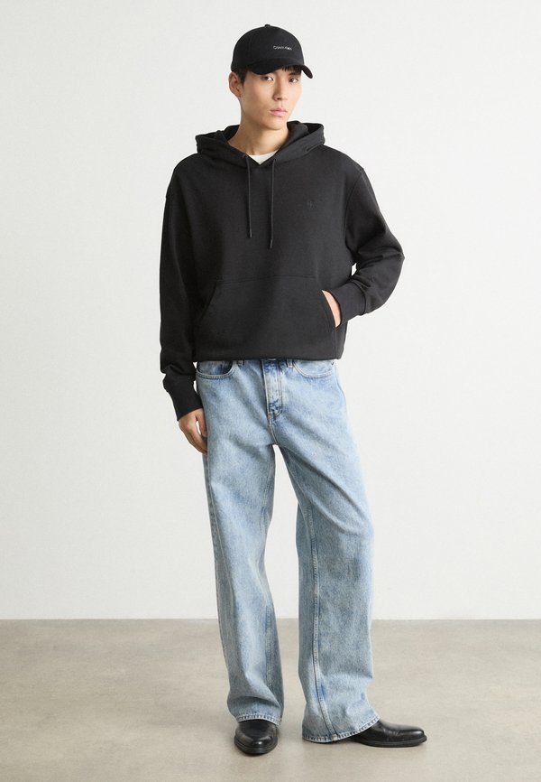 SOFT LAYERED MONOGRAM  - Sweatshirt3