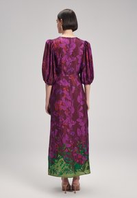 adL V-NECK CUT- OUT DETAILED - Maksimekko - printed damson