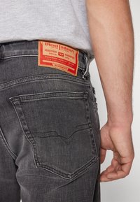 Diesel Vaqueros slim fit - grey denim