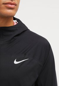 Nike Performance Runningjack - black
