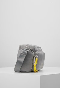 SURI FREY MARRY - Rankinė per petį - lightgrey