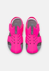 Nike Performance SUNRAY PROTECT 2  - Vízisport cipők - hyper pink/fuchsia glow/smoke grey