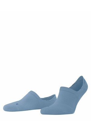 Een paar lichtblauwe, lage sokken die niet zichtbaar zijn, met geribbelde elastische boorden, afgebeeld tegen een witte achtergrond.