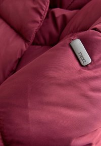 Next SHOWER RESISTANT CHEVRON DUVET PADDED STANDARD - Vinterfrakke - red