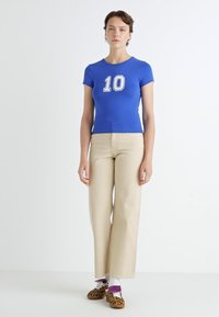 Gina Tricot TIGHT - Marškinėliai su spaudiniu - blue/white