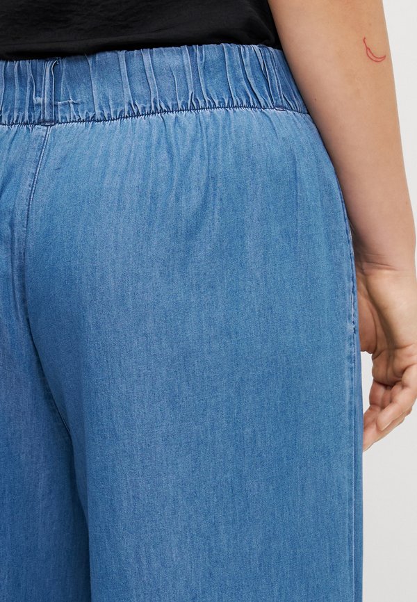 CARBEA WIDE - Relaxed fit jeans2