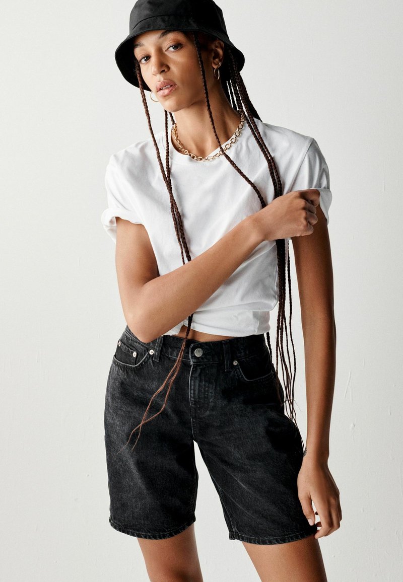 Own.Denim BAGGY BOYFRIEND Jeans Shorts washed black/schwarz