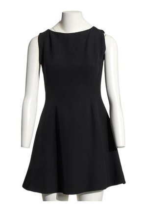 Robe noire sans manches en ligne A avec un col rond haut, présentée sur un mannequin blanc sur fond blanc.