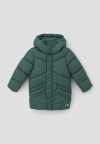 Groene gewatteerde jas met een hoge kraag, knopen aan de voorkant en twee zijzakken. Heeft een gewatteerde textuur en een capuchon voor extra warmte.