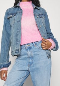 ONLY Petite Strickpullover - pink