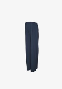 Niewybrane, navy blazer