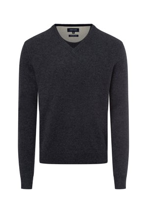 - Sweter
