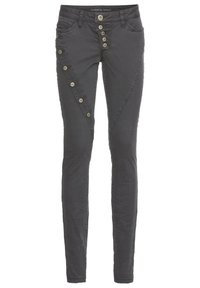Úzké džíny z tmavě šedé bavlny s mírným leskem. Obsahují diagonální řadu kovových knoflíků na levé straně. Klasický design s pěti kapsami.