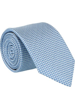 Eine blaue gemusterte Krawatte, die gerollt ist und ein strukturiertes, gewebtes Design aufweist, das ein Rautenmuster in unterschiedlichen Blautönen und weißen Akzenten zeigt.