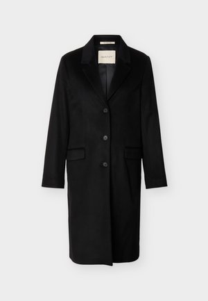 Fekete, középhosszú gyapjú kabát, bevágott gallérral, három elülső gombbal, zsebfedeles zsebekkel és hosszú ujjakkal.