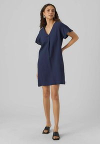 Vero Moda Kasdienė suknelė - navy blazer