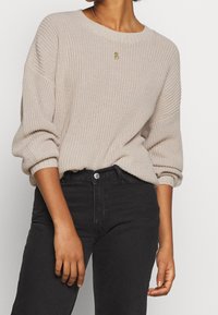 Hollister Co. Stickad tröja - brown