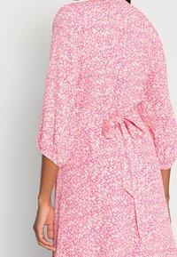 Modström Cocktailklänning - pink