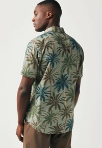 Next SHORT SLEEVE REGULAR FIT - Vapaa-ajan kauluspaita - green