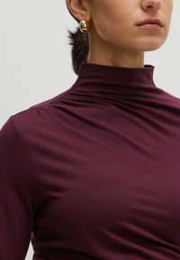 EDITED Longsleeve - rot