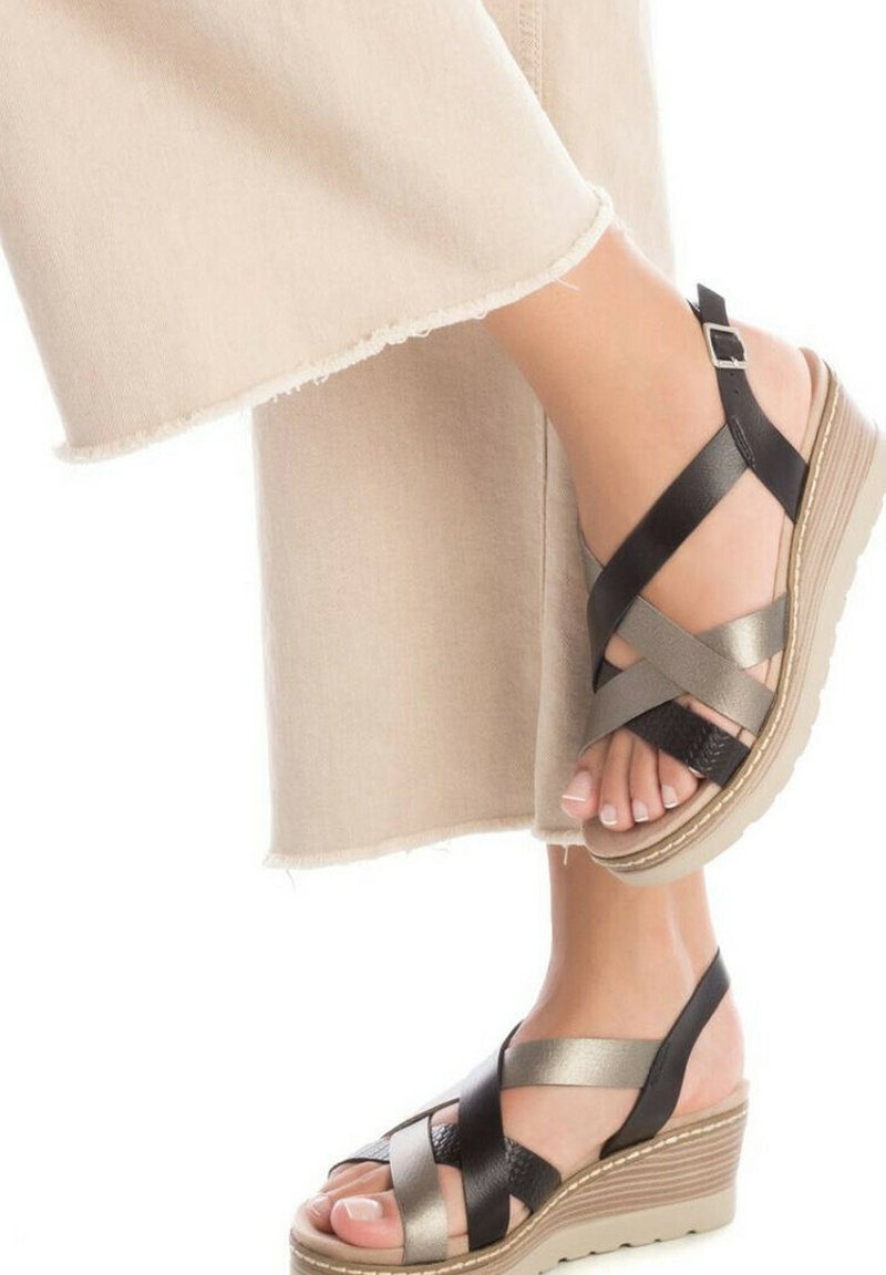 XTI Sandalias con plataforma - nero