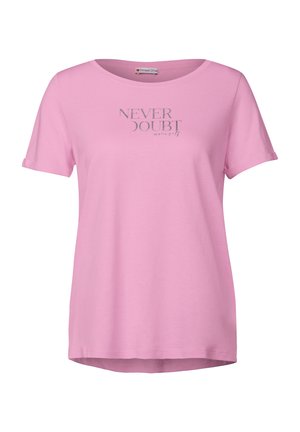 T-shirt rose à manches courtes avec un col rond, comportant un graphisme en texte argenté "NEVER DOUBT yourself". Tissu en coton lisse.