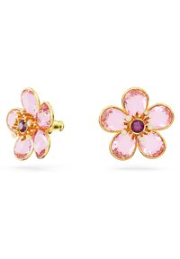 Złote kolczyki w kształcie kwiatu z różowymi kamieniami szlachetnymi, ciemnym kamieniem w centrum i małymi przezroczystymi akcentami. Każdy płatek ma kształt gruszki.