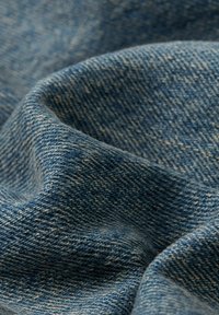 Thumbnail Image 6