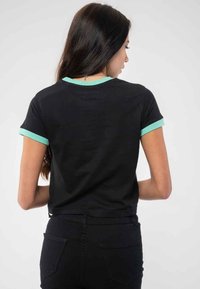 Paradiso Clothing KISS LOVE GUN TOUR RINGER CROP - Print T-shirt - black