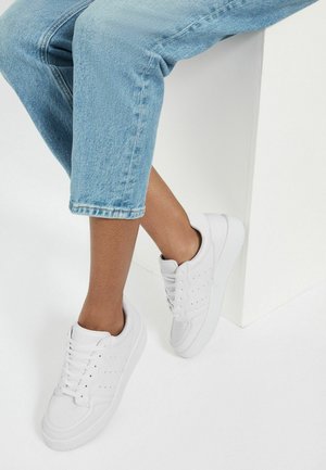 Lipsy CHUNKY   - REGULAR FIT - Sneakers basse - white