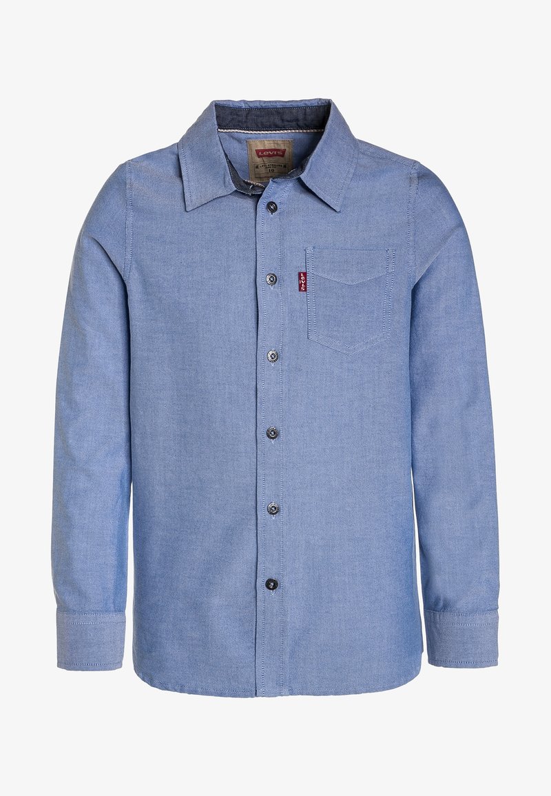 Jasnoniebieska koszula z długim rękawem, uszyta z denimu. Posiada wyższy kołnierz, długie rękawy, jedną kieszeń na piersi oraz metkę z logo na kieszeni.