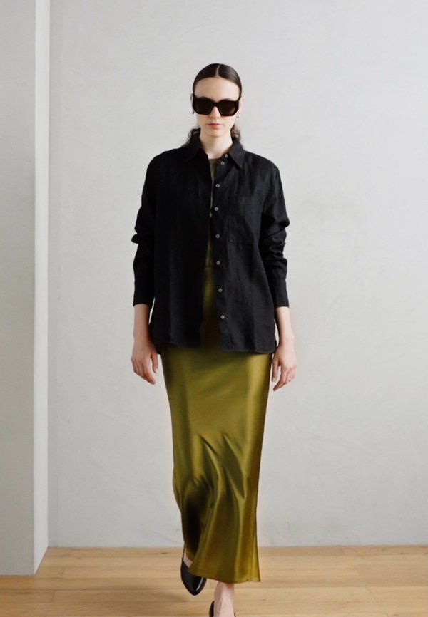 BLOUSE EASY SHAPED LONG SLEEVE COLLAR CHEST POCKET SOLID - Button-down blouse2